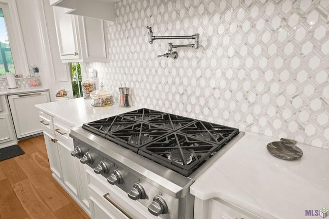 8343 Hattic St, Saint George, LA 70817