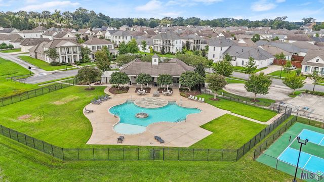 8343 Hattic St, Saint George, LA 70817