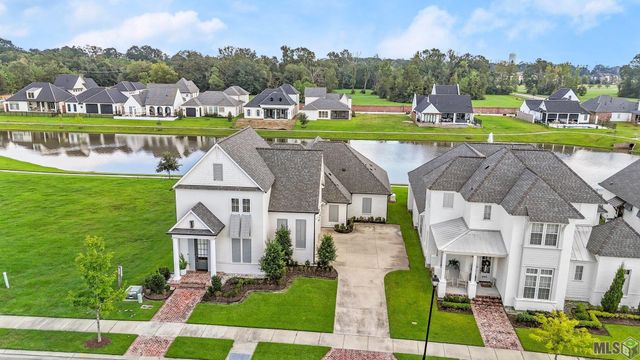 8343 Hattic St, Saint George, LA 70817