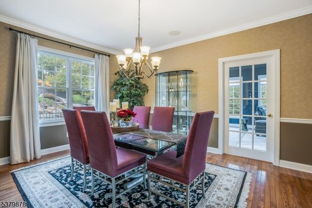 16 Manchur Ct, Raritan Twp., NJ 08822