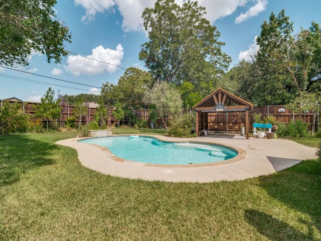 10216 Plummer Drive, Dallas, TX 75228