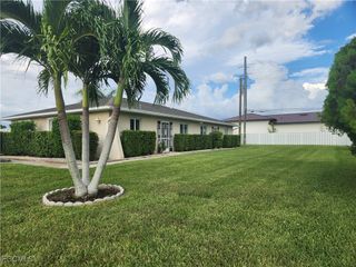 1623 SW Santa Barbara PL, Cape Coral, FL 33991