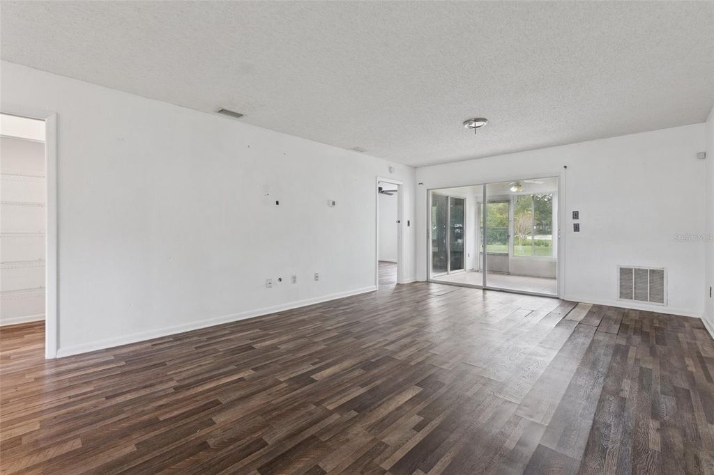 Image 6 of property listing at 71 KINGS COLONY COURT S, Palm Coast, FL 32137