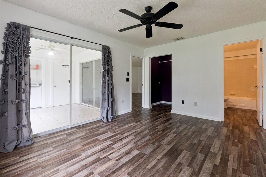 Image 8 of property listing at 71 KINGS COLONY COURT S, Palm Coast, FL 32137