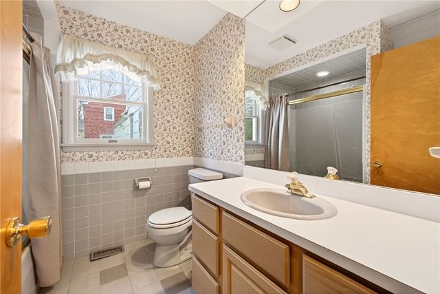 16 Green Hill Lane, Pittsford, NY 14534