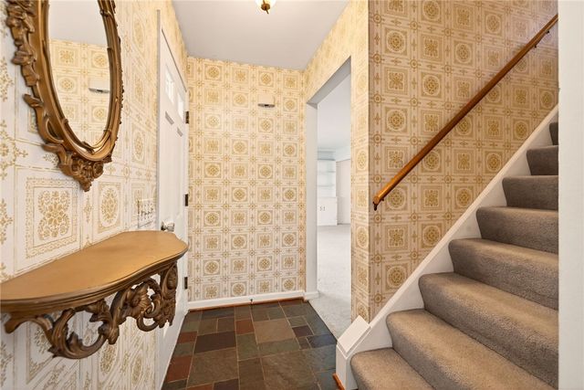 16 Green Hill Lane, Pittsford, NY 14534