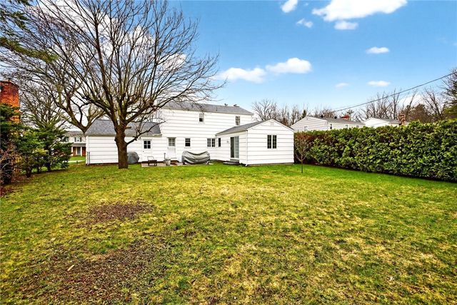 16 Green Hill Lane, Pittsford, NY 14534