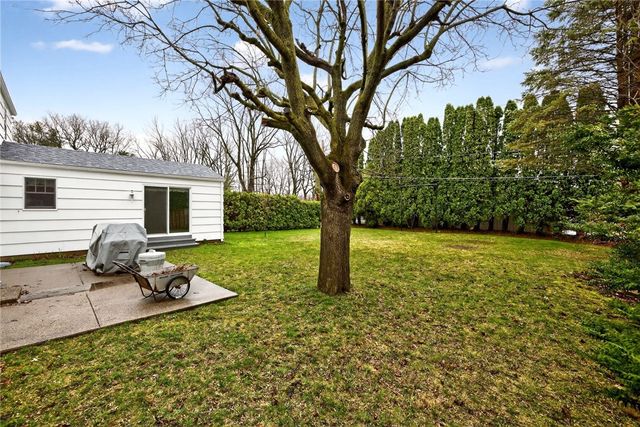 16 Green Hill Lane, Pittsford, NY 14534