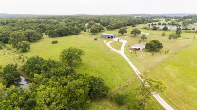 14293 S Farm to market 372, Valley View, TX 76272