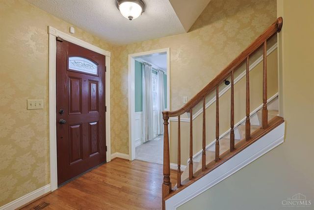 5571 Crestview Drive, Fairfield, OH 45014