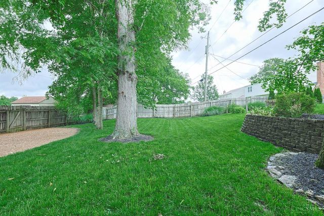 5571 Crestview Drive, Fairfield, OH 45014