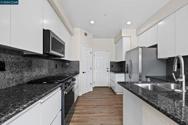 320 Jefferson Dr, Brentwood, CA 94513