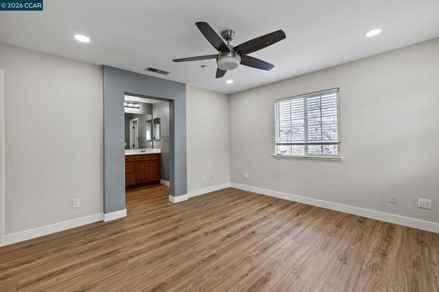 320 Jefferson Dr, Brentwood, CA 94513