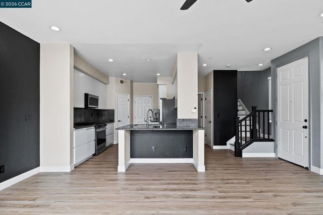 320 Jefferson Dr, Brentwood, CA 94513