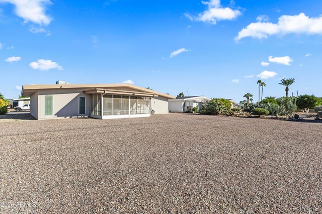 11153 W PALMERAS Drive, Sun City, AZ 85373
