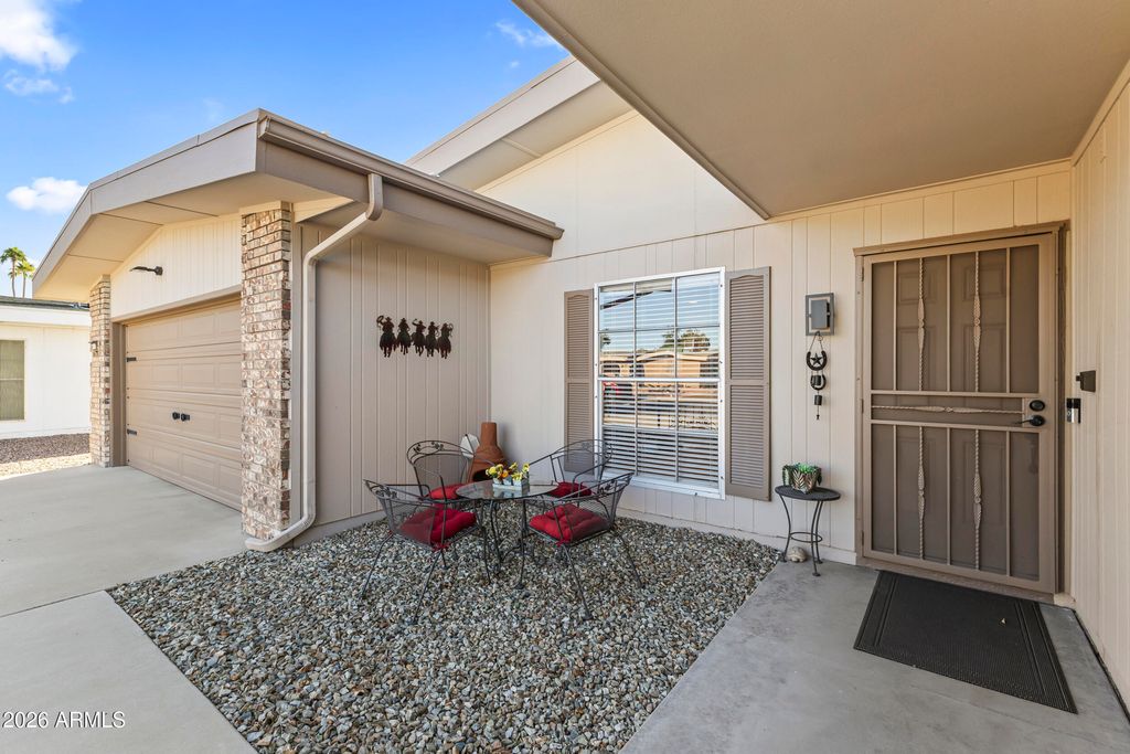 11153 W PALMERAS Drive, Sun City, AZ 85373