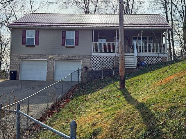 5311 April Circle, Cross Lanes, WV 25313
