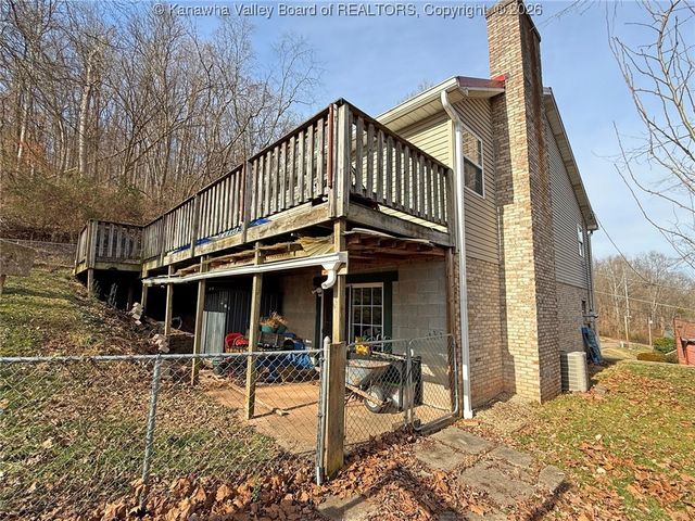 5311 April Circle, Cross Lanes, WV 25313