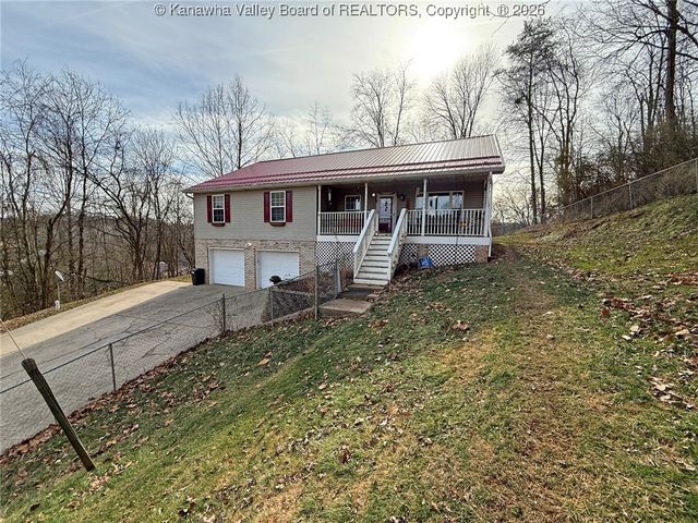 5311 April Circle, Cross Lanes, WV 25313