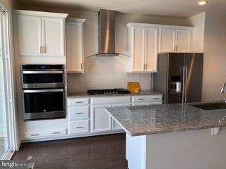 22584 WINDSOR LOCKS SQ, Ashburn, VA 20148