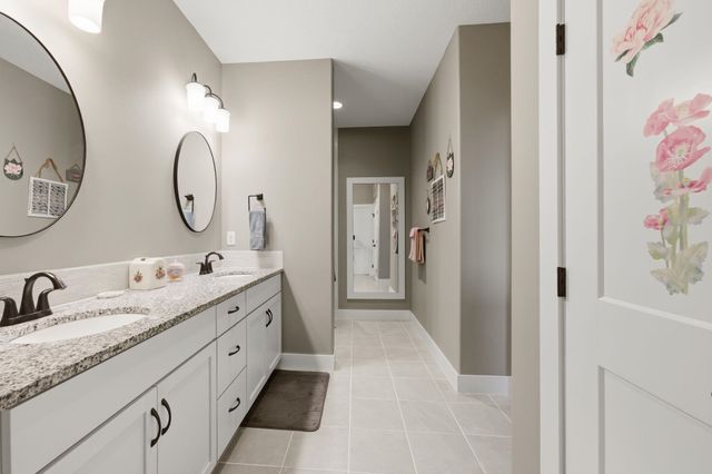 3937 N Solano Ct, Wichita, KS 67205