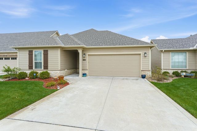 3937 N Solano Ct, Wichita, KS 67205