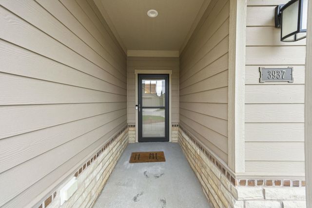 3937 N Solano Ct, Wichita, KS 67205