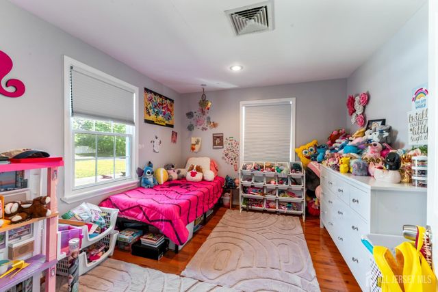 3 Minnisink Avenue, Sayreville, NJ 08872