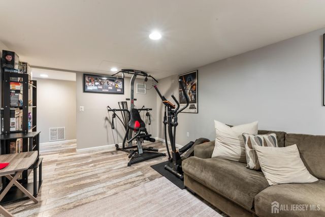 3 Minnisink Avenue, Sayreville, NJ 08872