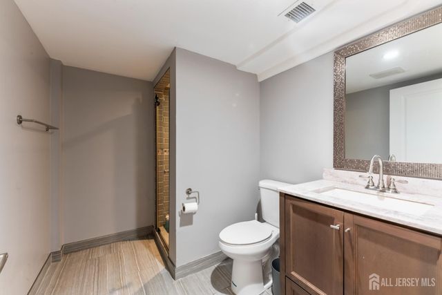 3 Minnisink Avenue, Sayreville, NJ 08872