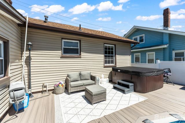 3 Minnisink Avenue, Sayreville, NJ 08872