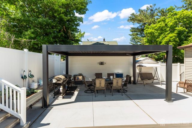 3 Minnisink Avenue, Sayreville, NJ 08872