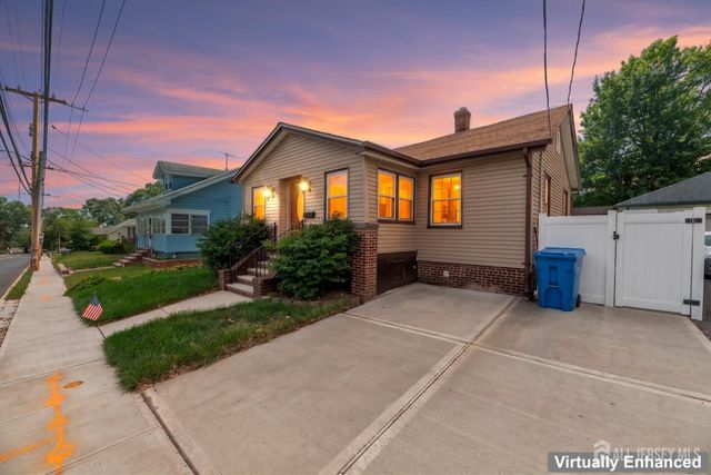 3 Minnisink Avenue, Sayreville, NJ 08872