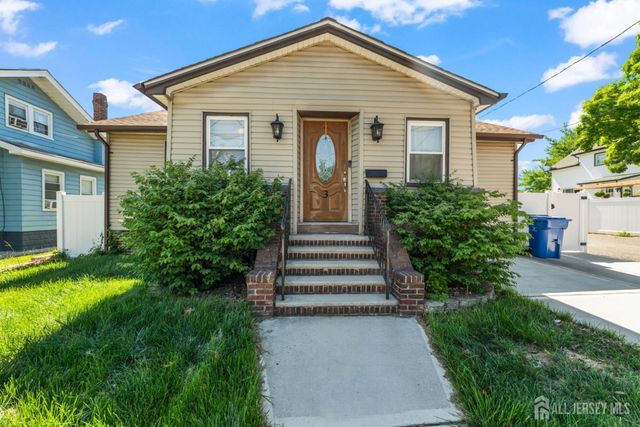 3 Minnisink Avenue, Sayreville, NJ 08872