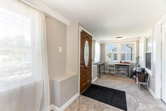 3 Minnisink Avenue, Sayreville, NJ 08872