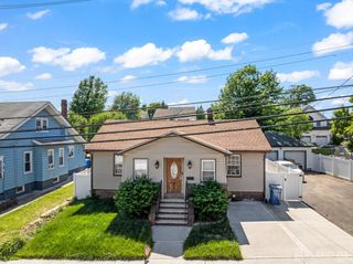 3 Minnisink Avenue, Sayreville, NJ 08872
