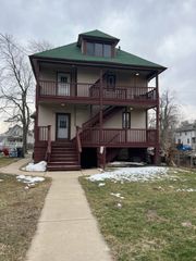 836 Pine Street, Wyandotte City, MI 48192