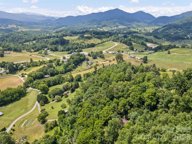 145 Hiaway Trail, Clyde, NC 28721