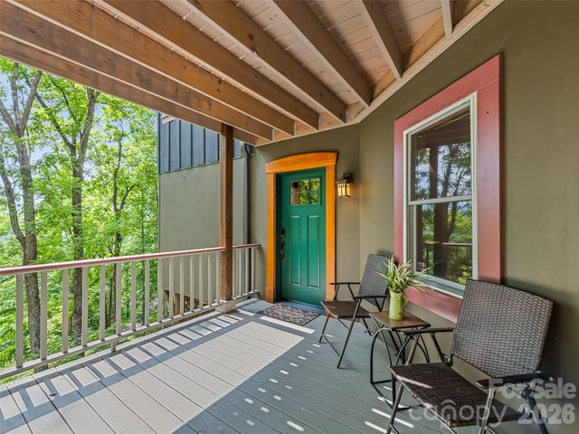 145 Hiaway Trail, Clyde, NC 28721