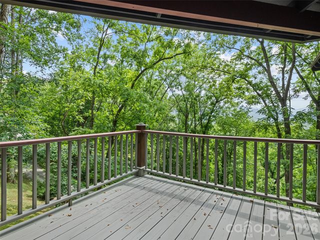 145 Hiaway Trail, Clyde, NC 28721
