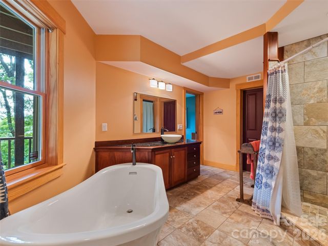 145 Hiaway Trail, Clyde, NC 28721