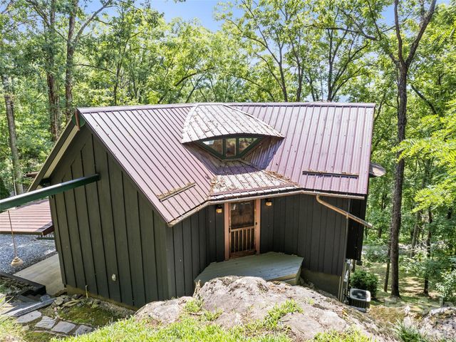 145 Hiaway Trail, Clyde, NC 28721