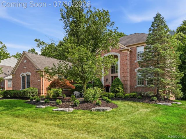 7025 Yorkshire Court, West Bloomfield Charter Township, MI 48322