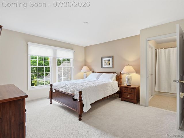 7025 Yorkshire Court, West Bloomfield Charter Township, MI 48322