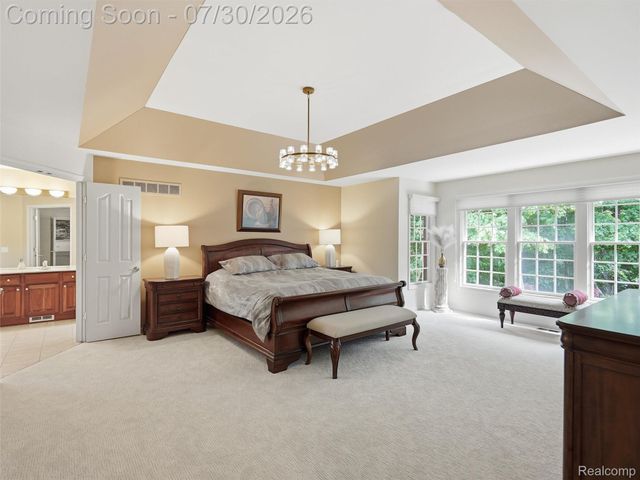 7025 Yorkshire Court, West Bloomfield Charter Township, MI 48322
