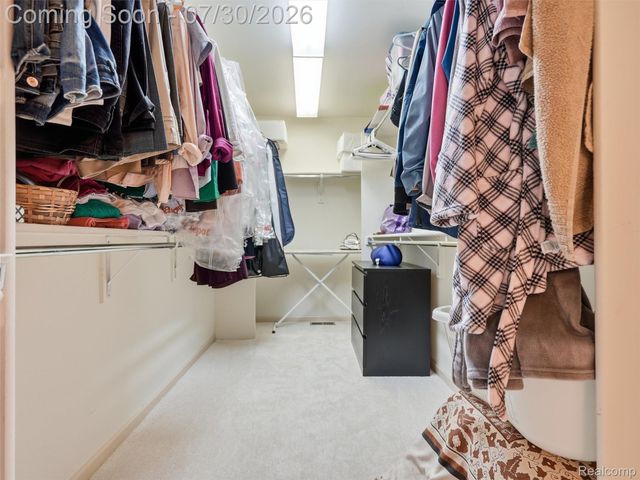 7025 Yorkshire Court, West Bloomfield Charter Township, MI 48322
