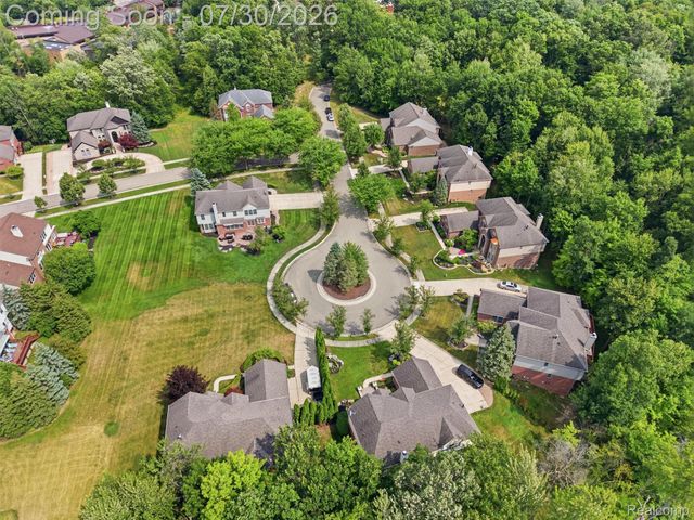 7025 Yorkshire Court, West Bloomfield Charter Township, MI 48322