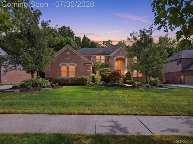 7025 Yorkshire Court, West Bloomfield Charter Township, MI 48322