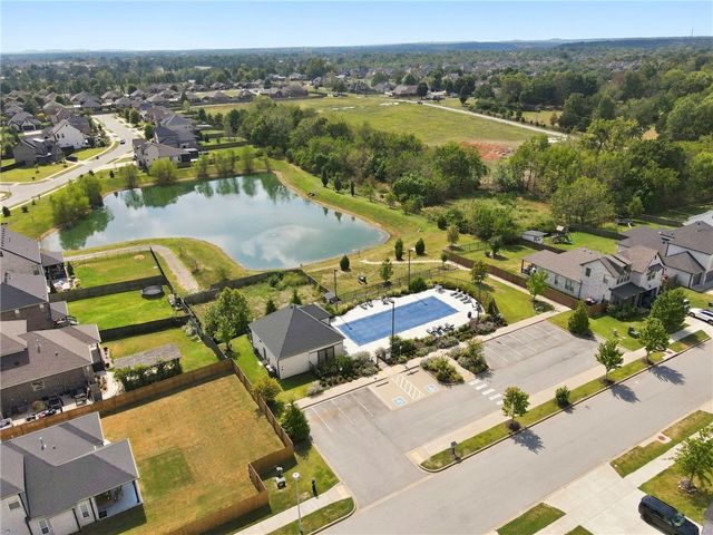 1419 Spring Water Way, Cave Springs, AR 72718