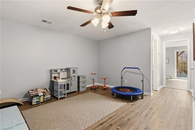 3743 Winborne Lane, Greensboro, NC 27410